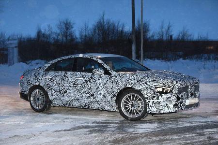 Erlkönig Mercedes CLA