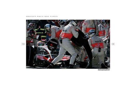 Hier kann jeder Formel 1-Fan noch einmal in aller Ruhe jedes Rennen vom Start bis zur Zieleinfahrt mit allen Boxenstopps, Üb...