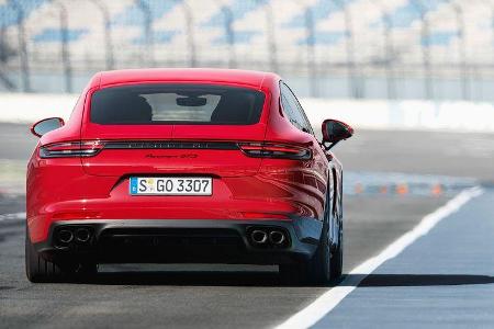 Porsche Panamera GTS