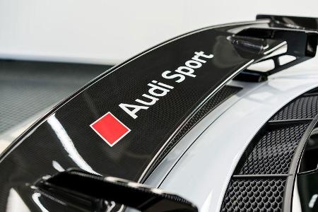 AUDI R8 V10 PLUS COUPE COMPETITION PACKAGE