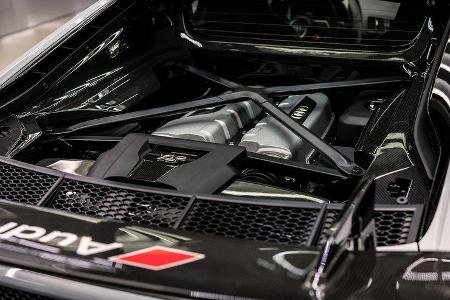 AUDI R8 V10 PLUS COUPE COMPETITION PACKAGE