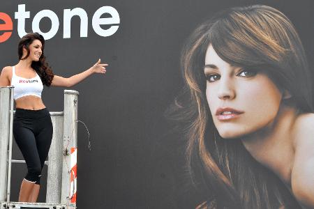 Kelly Brook Werbeplakat