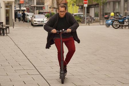 Xiaomi Mi M365 Elektro Scooter Tretroller Fahrbericht