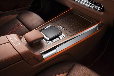 Ebenso die Bedienung über das Touch-Bedienfeld in der Mittelkonsole übernimmt der SUV aus den Kompaktbaureihen.