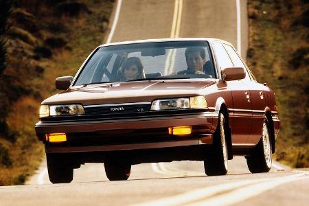 Toyota Camry Sedan US (1986)