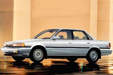 Toyota Camry Sedan US (1986)