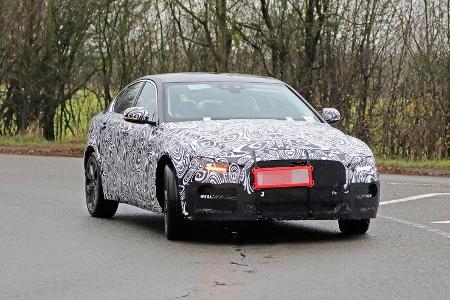 Erlkönig Jaguar XE