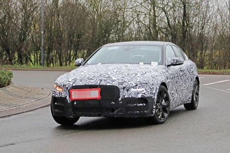 Erlkönig Jaguar XE