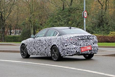 Erlkönig Jaguar XE