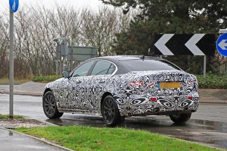 Erlkönig Jaguar XE