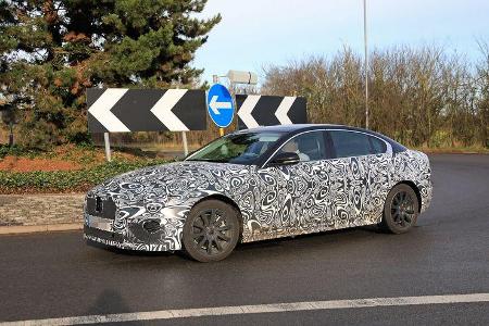 Erlkönig Jaguar XE