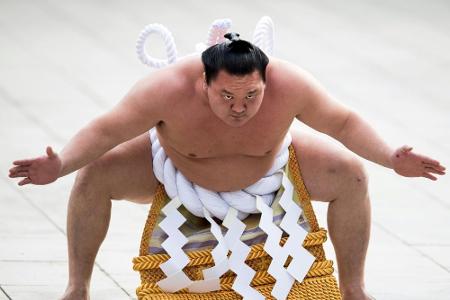 Sumo: Rekordsieger Hakuho mit Coronavirus infiziert Sumo: Rekordsieger Hakuho mit Coronavirus infiziert