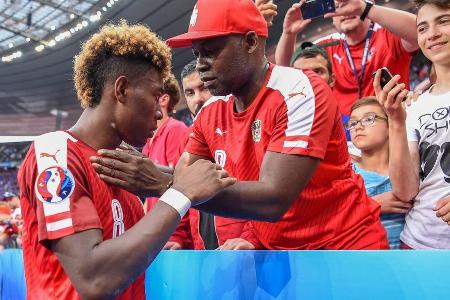 ... George Alaba spricht bei 'Sky' von 'dreckigen Anschuldigungen' und 'schmutzigen Lügen'. Er und Alaba seien immer 'loyal'...