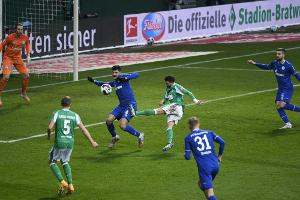 Schalke verschenkt Sieg bei Werder