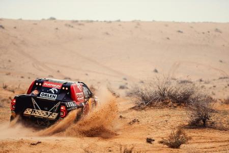 Dakar: Al-Attiyah macht Boden gut - Rallye für Loeb beendet