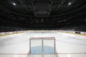 Viererpack von Parkes: Red Bull München dreht Spiel