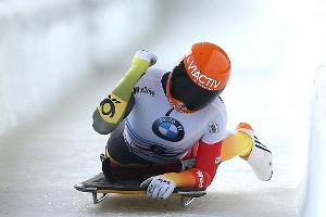 Skeleton: Hermann wirft Sieg weg, Lölling gewinnt
