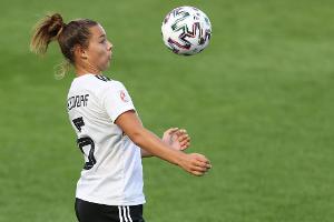Oberdorf ist Fußball-Nationalspielerin des Jahres