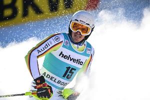 Nachtslalom in Schladming: Straßer 27., Feller führt