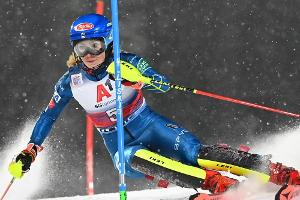 Nachtslalom in Flachau: Shiffrin führt, Dürr nur Zwölfte