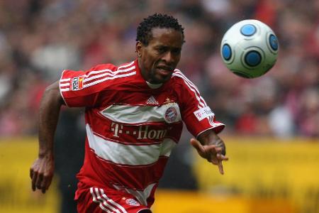 Der Brasilianer spielt von 2002 bis 2006 und von 2007 bis 2009 beim FC Bayern, ehe er zum HSV weiterzieht. Über Anstellungen...