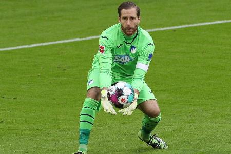 In der ersten halben Stunde noch fast beschäftigungslos, dann drehten die Bayern am Tempo. Parierte stark gegen Coman (30.) ...