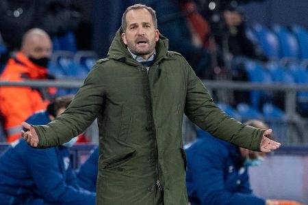 Mehr Missverständnis geht nicht! Nach der Entlassung von David Wagner nach dem 2. Spieltag sollte der frühere Augsburger die...