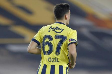 Özil siegt mit Fenerbahce in Trabzon Özil siegt mit Fenerbahce in Trabzon