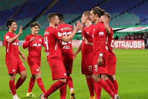 Doppelpacker Poulsen führt Leipzig zum Sieg - Pokaltraum lebt