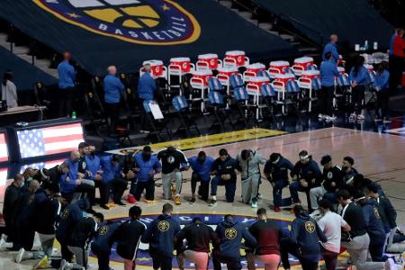 Hymnenpflicht: NBA durchkreuzt Mavericks-Vorstoß Hymnenpflicht: NBA durchkreuzt Mavericks-Vorstoß