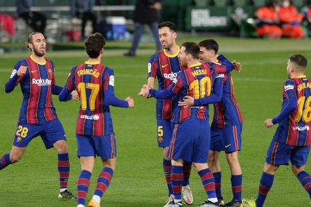 Sechster Sieg in Serie: Barcelona gewinnt bei Betis Sechster Sieg in Serie: Barcelona gewinnt bei Betis