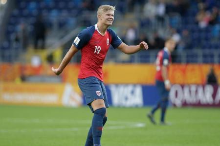 Bei der U20-WM 2019 in Polen erledigte Haaland Honduras mit neun Toren beim 12:0 quasi im Alleingang - im Alter von 18 Jahre...