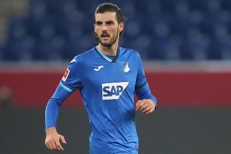 Nach langwieriger Bauchmuskelzerrung wieder in Hoffenheims Anfangsformation. Agierte als zentraler Verteidiger in der Dreier...