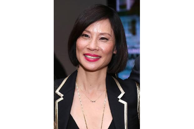 Schauspielerin Lucy Liu brauchte immerhin keine Babykugel vor neugierigen Blicken zu verbergen, denn sie bekam ihren Sohn Ro...