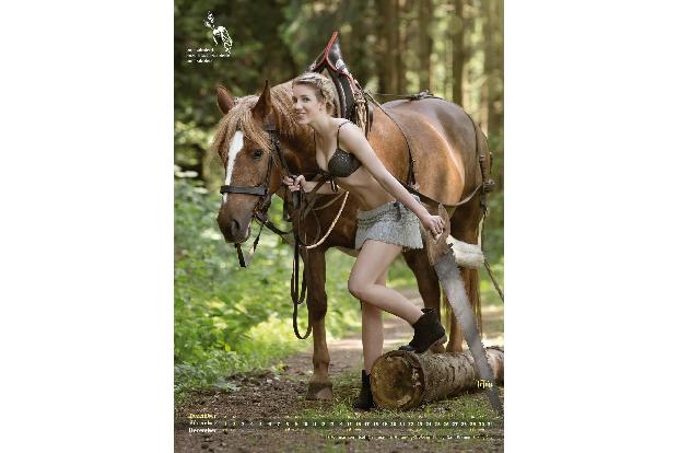 Cowgirls_2018_12.jpg