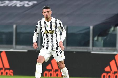 Merih Demiral wechselte 2019 für stolze 18 Millionen Euro von US Sassuolo zum italienischen Rekordmeister. Der 1,90 Meter gr...