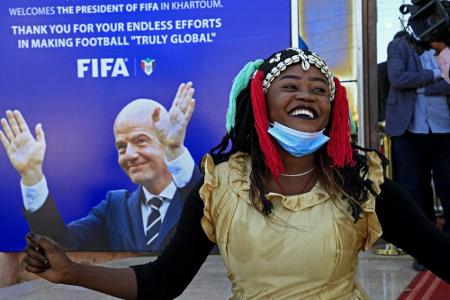 Frauen-WM: FIFA-Kongress soll künftig über Vergabe entscheiden Frauen-WM: FIFA-Kongress soll künftig über Vergabe entscheiden