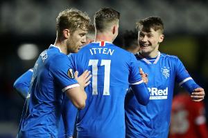Gerrard als "Diver": Rangers erstmals seit 2011 Meister