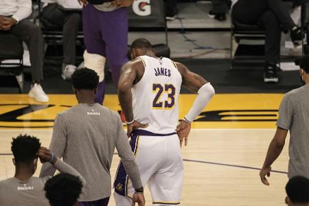James bei Lakers-Niederlage verletzt - Schröder mit schwacher Quote