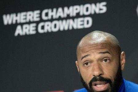 Wegen Rassismus und Mobbing: Henry zieht sich aus sozialen Medien zurück Wegen Rassismus und Mobbing: Henry zieht sich aus sozialen Medien zurück