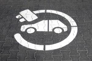 Kleines ABC für E-Autofahrer: B wie Batterie, Bordlader und bidirektionales Laden