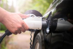 Kleines ABC für E-Autofahrer: A wie Akku, Ampere und AC-Laden