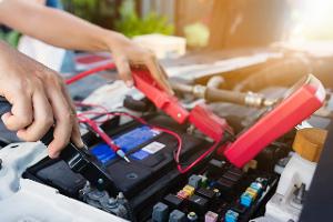 Mit diesen Tipps kommt Ihre Autobatterie gut durch die Kälte