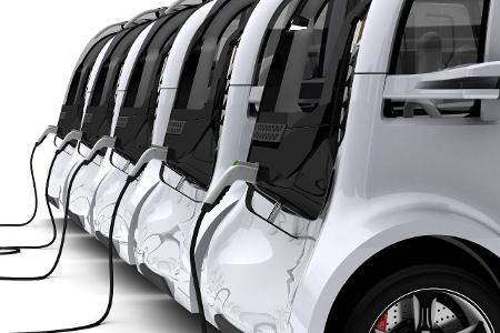 Elektroautos beim Laden Elektroautos beim Laden