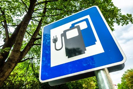 Schild Ladestation Elektro-Auto Schild Ladestation Elektro-Auto