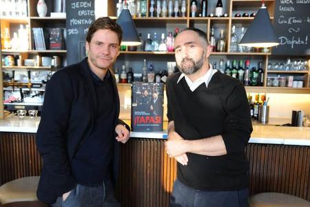 ...natürlich Berlin. Daniel Brühl ist zum Beispiel seit 2011 Mitinhaber einer gemütlichen Tapas-Bar namens 