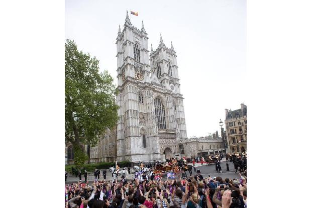 ...der Westminster Abbey. Bei der 'kleinen' Middleton wird das wohl anders ausschauen. Man munkelt, die sportliche Kinderbuc...