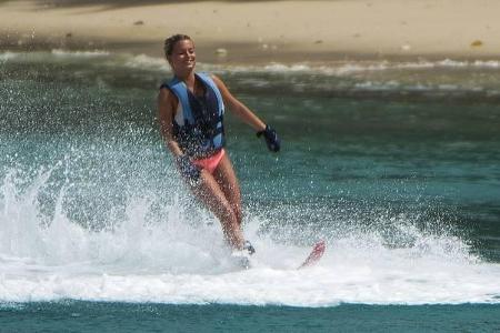 ...eine echt gute und obendrein professionelle Figur. Tja, nicht jeder sucht im Urlaub Ausgleich und Entspannung - manche mö...