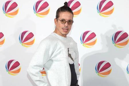 Bei der Sat.1 Pressekonferenz Ende September schwebte Jorge González gewohnt stylish über den Red Carpet. Sein geübter Gang ...