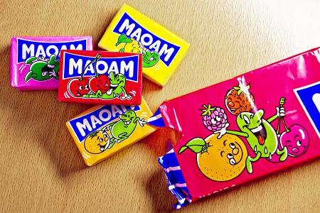 Frivole Früchtchen auf Süßigkeiten-Verpackung